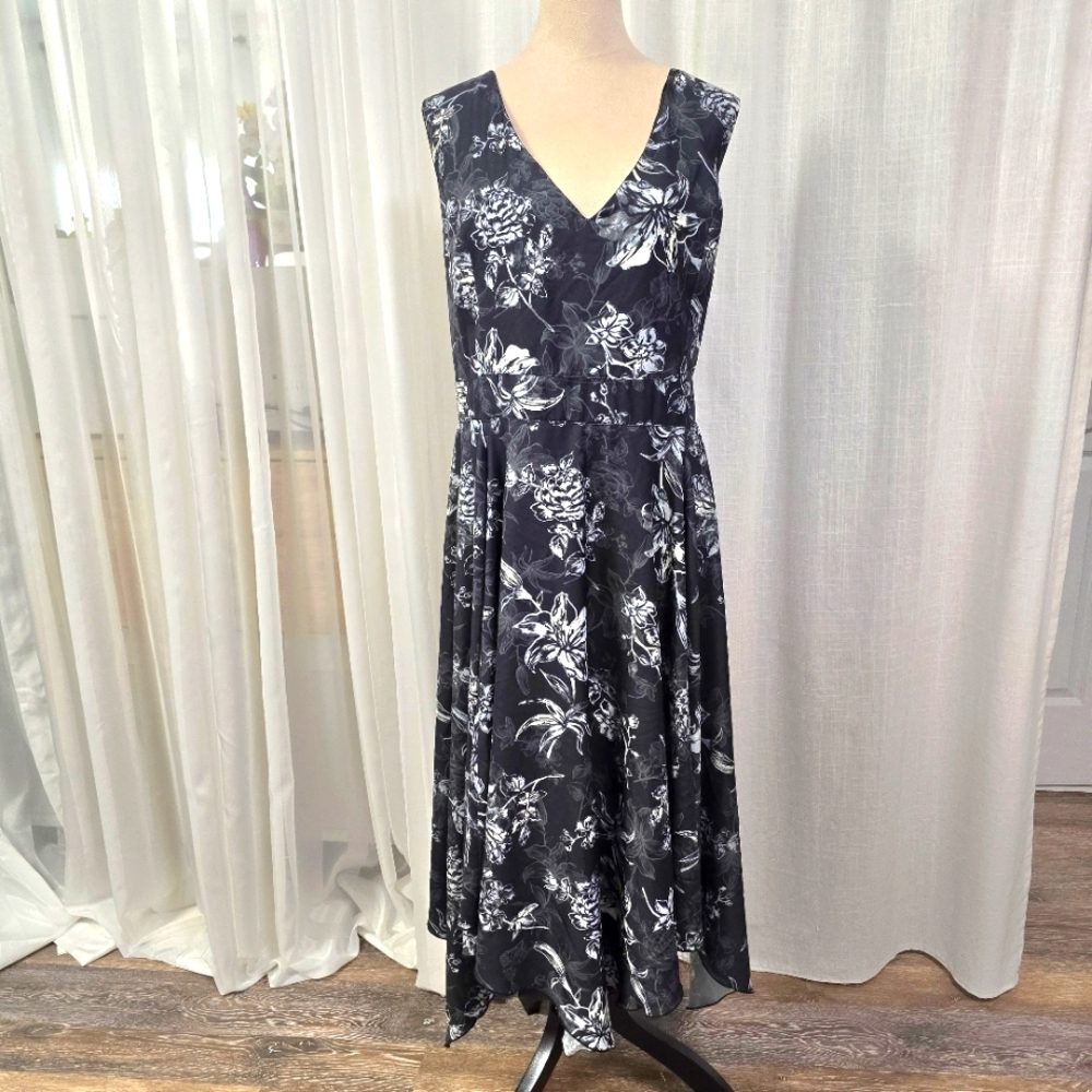 June + Vie Black Floral Print Sleeveless‎ Long Maxi Length Dress Plus Size 24W